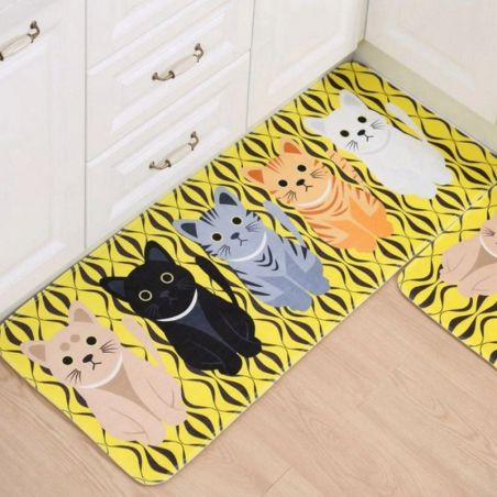 tapis de cuisine devant evier chat